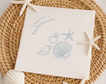 Servilletas personalizadas para despedida de soltera con temática costera, servilletas personalizadas con conchas marinas, servilletas azules para despedida de soltera, conchas marinas, campanas de boda, artículos para fiestas costeras