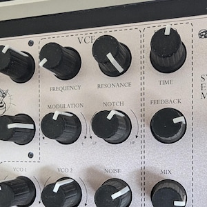 SEM Synthesizer Expander Module - VST (Cherry Audio) - Akai MidiMix Controller Overlay for Reason. Midi Mapping included.