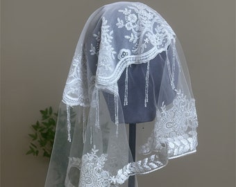 Vintage sluier, bruids Mantilla sluier, elegante kanten sluier met kraal versiering, bloemen bruidssluier, unieke sluier, bruiloft accessoires