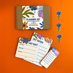 Wochenplaner, Tagesplaner, To-Do-Liste undatierte Schreibtischunterlage – Sommer-Sonnenblumen-Design. Planer Set in der Box. Geschenk Schreibwaren Box.