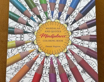 Achtsamkeits-Malbuch-Mandala