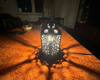 Lantern Lamp Voronoi
