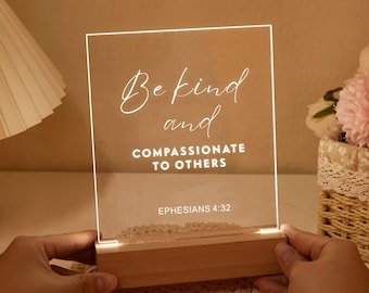 Luz nocturna personalizada con texto bíblico cristiano, luz nocturna LED con versículos bíblicos, regalo religioso para creyentes, grabada con versículos bíblicos.
