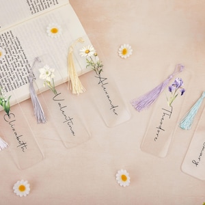 Personalized name bookmark with tassel, customized colorful birthday flower print bookmark, Floral Resin Bookmark, Reader Gift, Gift for Her