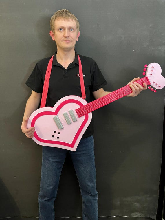 Strawberry Heart Guitar: Anime Cosplay Prop - Etsy Israel