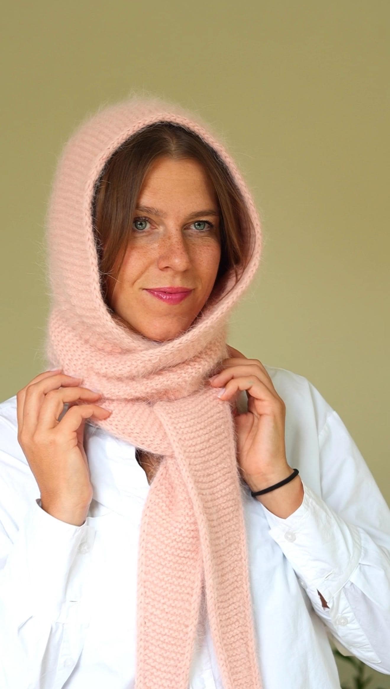 SOPHIE HOOD – アンゴラフードスカーフ - Etsy 日本