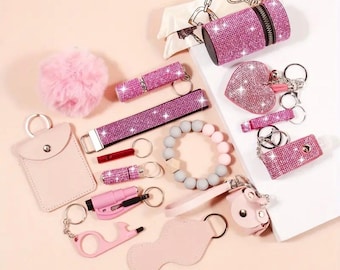 15-delige Glam Essentials-sleutelhangerset voor dames – hartsleutelhanger, pompon, parfumhouder, fluitje en meer | Bad- en lichaamsverzorging |