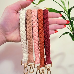 Pulsera de macramé trenzado, correa de muñeca bohemia, elegante correa para llaves, elegante correa de muñeca, moderna correa de muñeca de algodón, asa de billetera minimalista