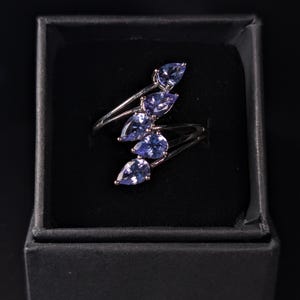 Stunning White Gold Natural Tanzanite Ring | FREE SIZE CHANGE