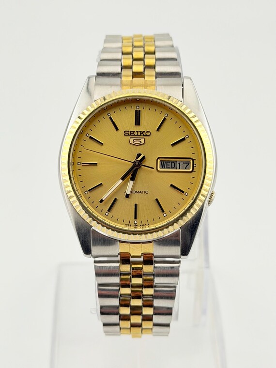 Seiko 5 Automatic Vintage Men display picture 2