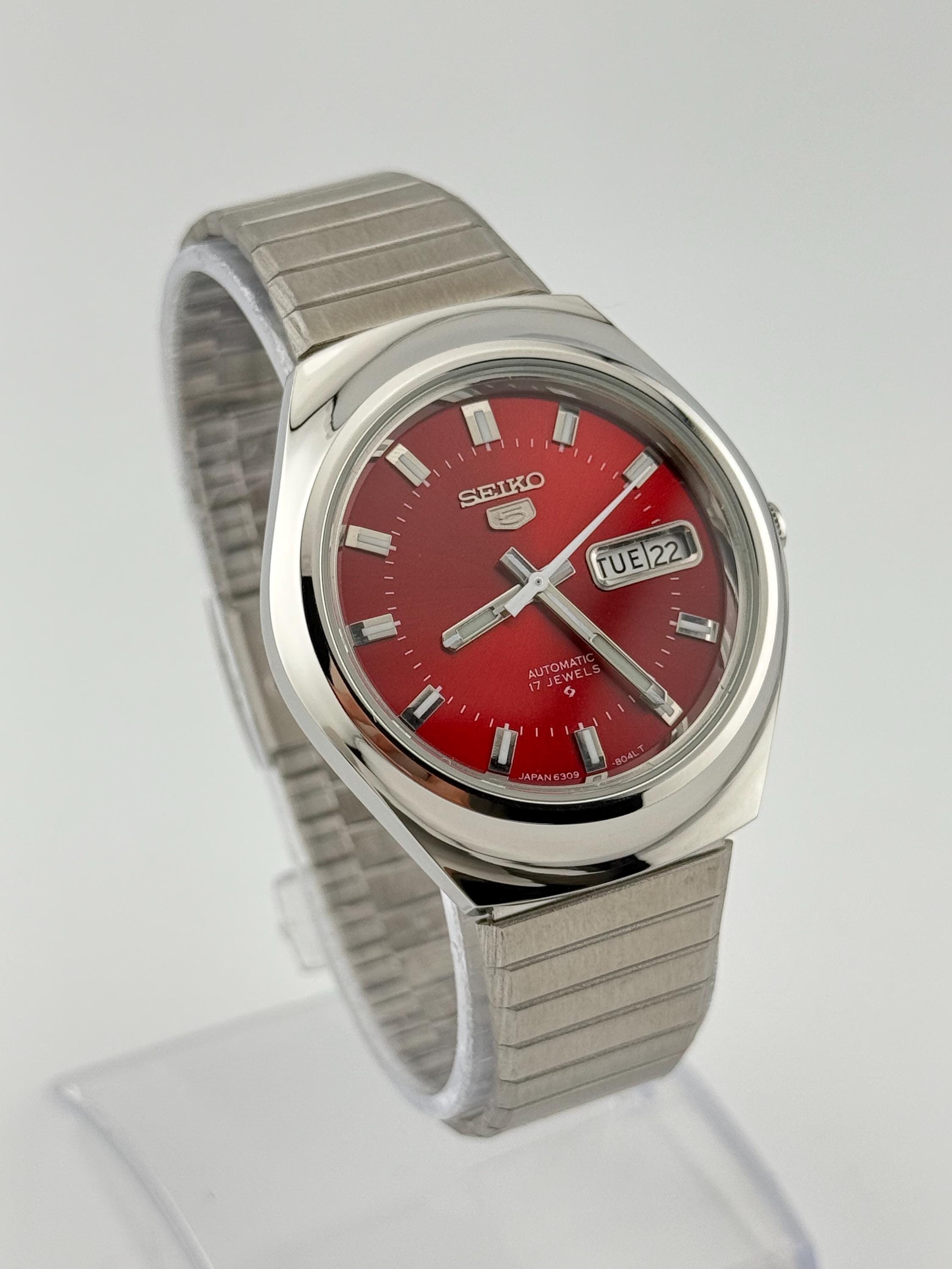 セイコー 5自動巻き時計 赤色 ヴィンテージ セイコー5 自動巻き腕時計：レッドダイヤル、36mm