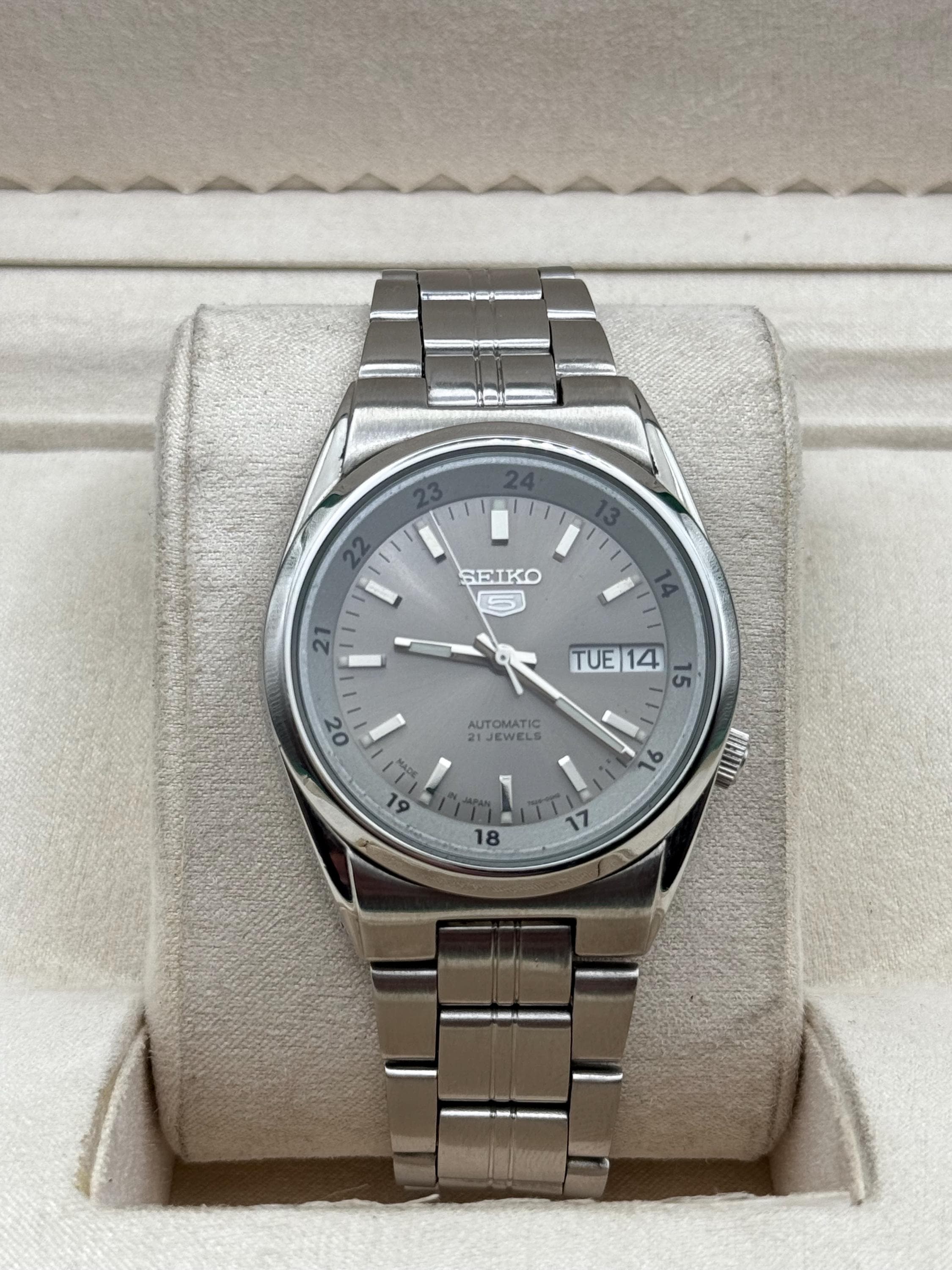 ヴィンテージSEIKO5 自動巻き時計 21ジュエル Vintage Seiko 5 Automatic 21 Jewel Movement No.7S26-02M0 Day
