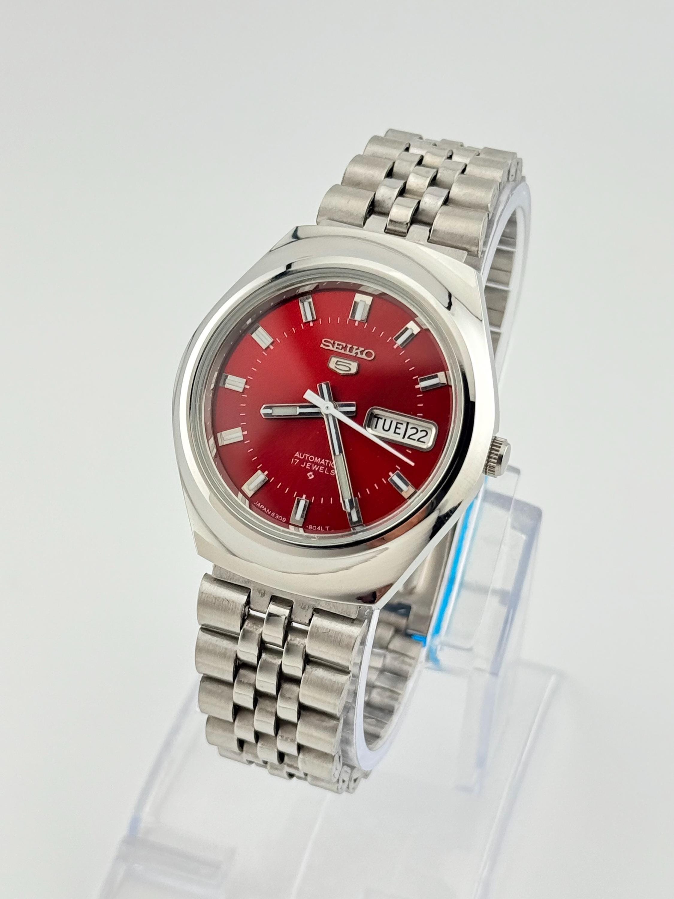 Vintage Seiko 5 Automatic Watch: Red Dial, Jubilee Bracelet, 36mm