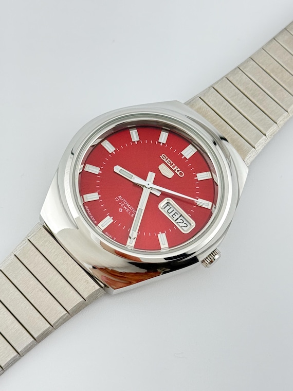 セイコー 5自動巻き時計 赤色 ヴィンテージ セイコー5 自動巻き腕時計：レッドダイヤル、36mm