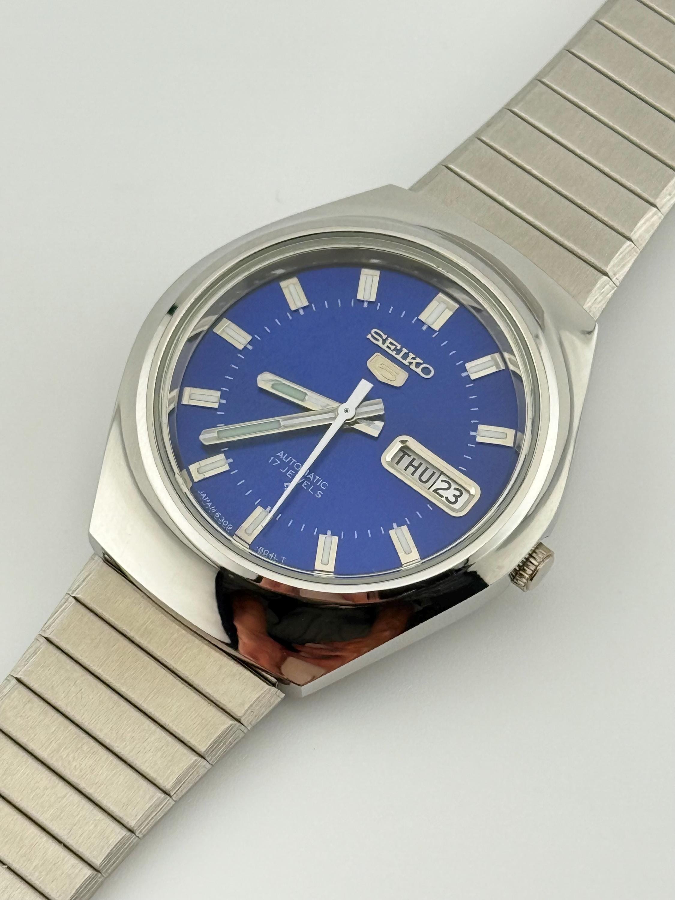 SEIKO 自動巻き 腕時計 青 Amazon | [セイコー] SEIKO 5 SPORTS SKX series 自動巻き