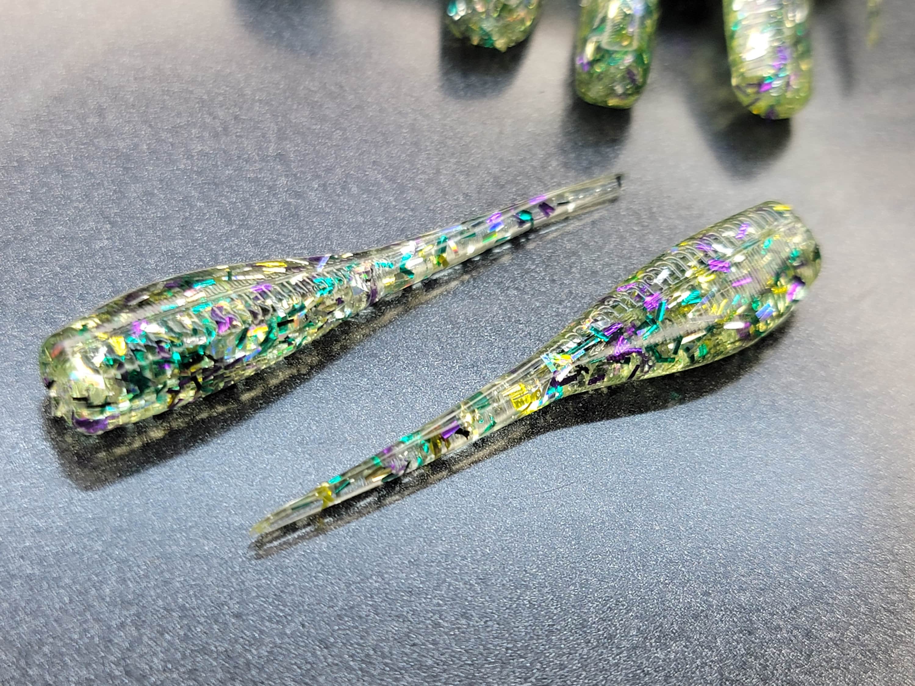 24) 2" CAZADOR DE LOSAS ""Hilo/Gráfico"" GRUBS CEBO JIGS CRAPPIE