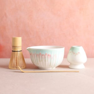 4pcs/set Green Ceramic Matcha Bowl with Spout And Bamboo Whisk and Chasen Holder Matcha Tea Ceremony Set