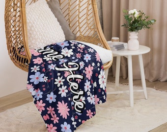 Manta de sherpa floral personalizada con nombre // Manta floral personalizada // Manta acogedora de primavera // Para idea de regalo // Para recuerdo