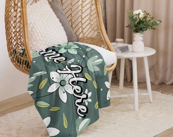 Personalized Floral Sherpa Blanket with Name || Custom Floral Throw Blanket || Spring Cozy Blanket || For Gift Idea || For Souvenir
