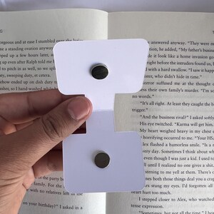 Marcapáginas magnético Arthur Library Card: un regalo nostálgico de los 90 para niños imagen 4