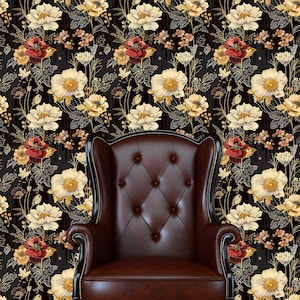 Papel de parede floral escuro – Mural vintage botânico com anêmonas, papoulas e flores silvestres desenhadas à mão em fundo preto