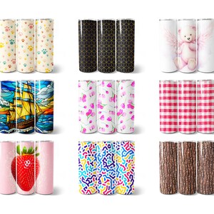 K&ouml;nnte beinhalten: Satz von neun verschiedenen gemusterten Edelstahlbechern. Die Muster umfassen Pfotenabdr&uuml;cke, geometrische Designs, einen Teddyb&auml;r mit Engelsfl&uuml;geln, Gingham, ein Segelboot in einem Buntglasfenster, rosa Blumen, abstrakte Formen und Baumrinde.