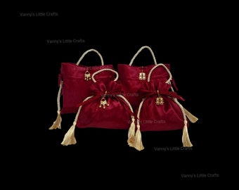 Red Fabric Gift Bag With Special Charm, Able To Use In Two Ways