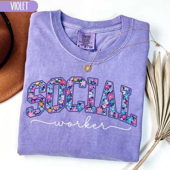 Comfort Colors Social Worker Shirt, Preppy Floral School Social Worker Tshirt, Wildflower Gifts for Social Worker Graduation, Msw T-shirt