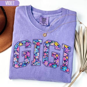 Comfort Colors Gigi Shirt, Preppy Floral Grandma Tshirt, Floral Gift for Grandmother, Cute Gigi T-shirt, Wildflower Gigi Shirt for Grandma