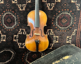 Pre-war 1940s Czech made Stradivarius 4/4 violin with case