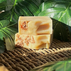 OATMEAL Coconut LAVENDER SOAP Bar - Organic Essential Oils Moisturizing Soap For Skin Care