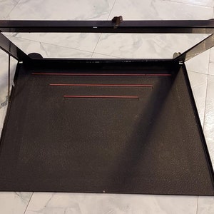 Vintage Saunders 11 X 14 easel