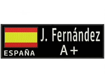 Geborduurde strijkpatch: Bloedrood, vlag en naam