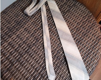 NWT Vintage Skinny Tie Taupe Gray Stripe Retro Dadcore 80s Narrow 56x2 Deadstock