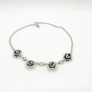 Vintage Pretty Silver Tone Rose Necklace Dainty Feminine
