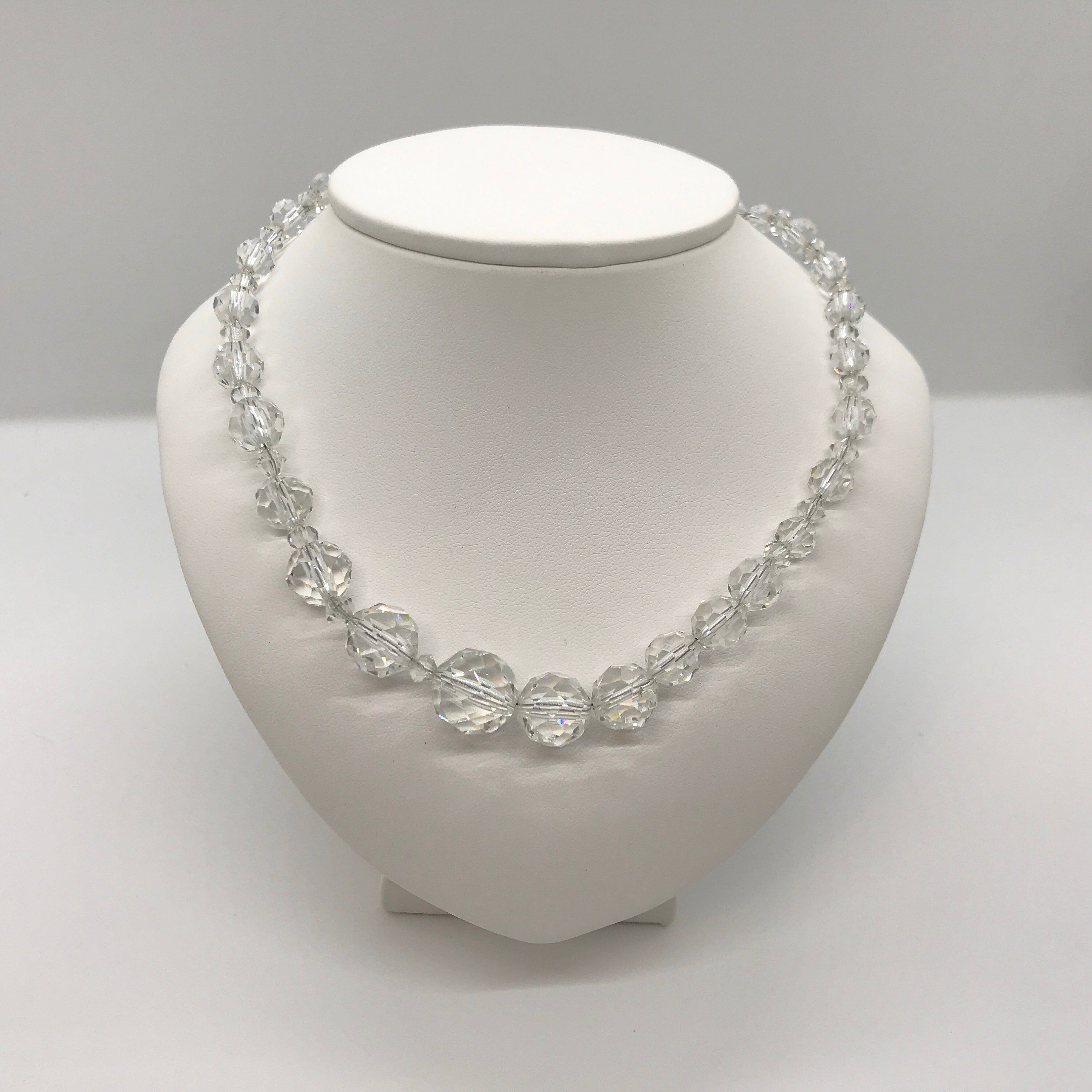 SNOWBALL NECKLACE main image 0