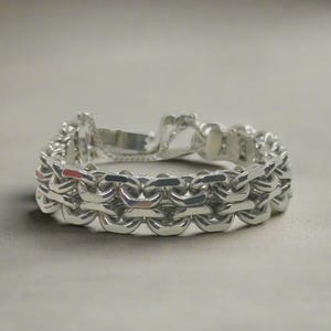 Beautifully Sleek Silver Link Bracelet
