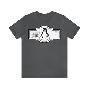 LINUX Tux the penguin T-Shirt image 1