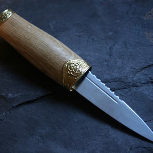 Handmade Scottish Sgian Dubh - Oak and Bronze