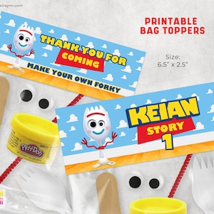 Puede incluir: Toppers de bolsa imprimibles con un fondo de cielo azul y un personaje de tenedor de dibujos animados. Se muestra el texto "THANK YOU FOR COMING" y "MAKE YOUR OWN FORKY". El tamaño es de 16,5 cm x 6,4 cm. También incluye Play-Doh, ojos saltones y palitos.