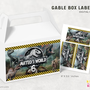 Puede incluir: Etiquetas de caja de fuelle imprimibles con temática de Jurassic World. Las etiquetas presentan un fondo a rayas amarillo y negro con una silueta de dinosaurio y el texto "Mateo's World" y "6". Las etiquetas miden 15,2 cm por 8,9 cm.