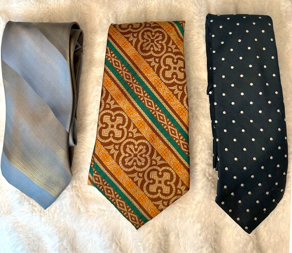 historical neck ties