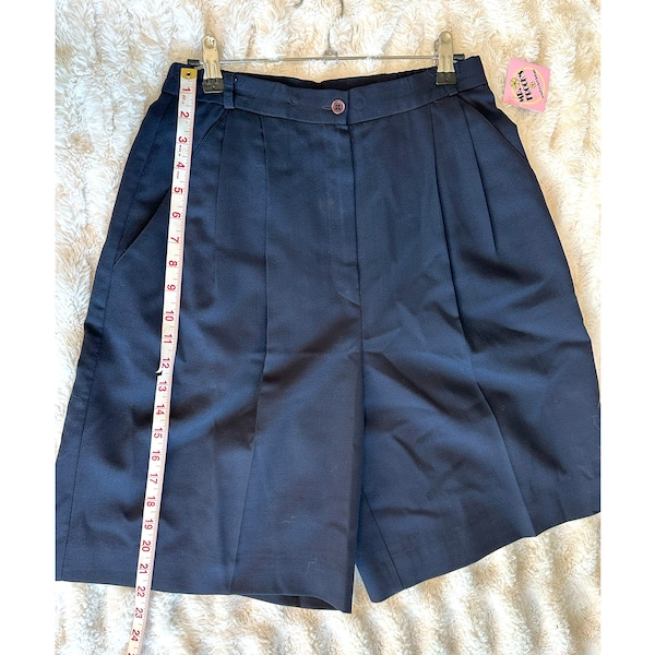 80s Wide Shorts | Wool Navy-Blue Culottes | Fitted waist | Flat front pleats | Size 6/8 | M