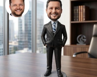 Statuetta personalizzata con testa oscillante, uomo in abito elegante personalizzato, decorazione per scrivania, regalo per la festa del papà