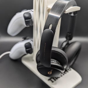Personalized Video Game Controller & Headphone Stand with Lights, Night Light, Video Game Lover, Custom Gamertag, Video Games
