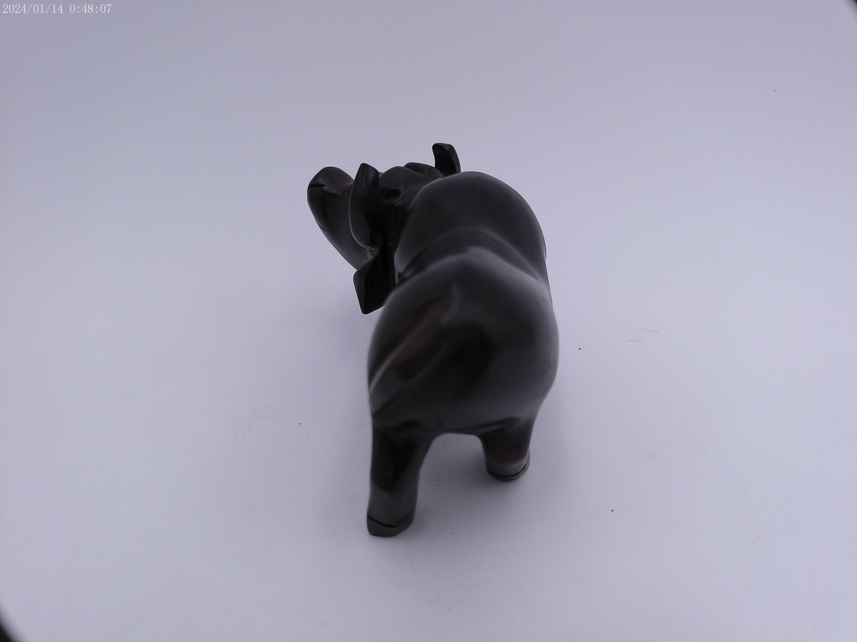 木彫りのミニチュアアフリカ水牛の像 - Etsy 日本