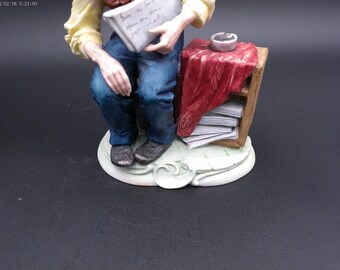 Bruno Capodimonte Figurine Porcelain Old Man Newspapers No.1044 3D