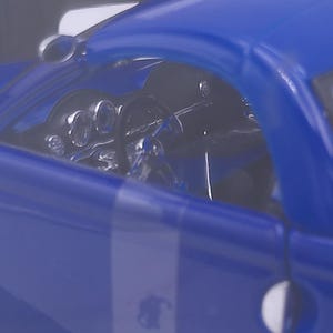 Maisto Special Edition 2000 Chevy SSR Concept Diecast Scale 1:18 image 7