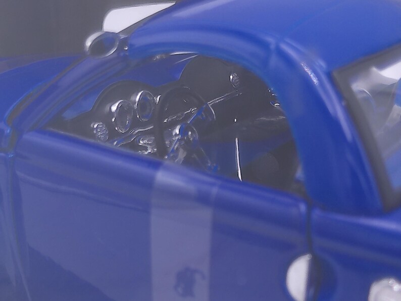 Maisto Special Edition 2000 Chevy SSR Concept Diecast Scale 1:18 image 7