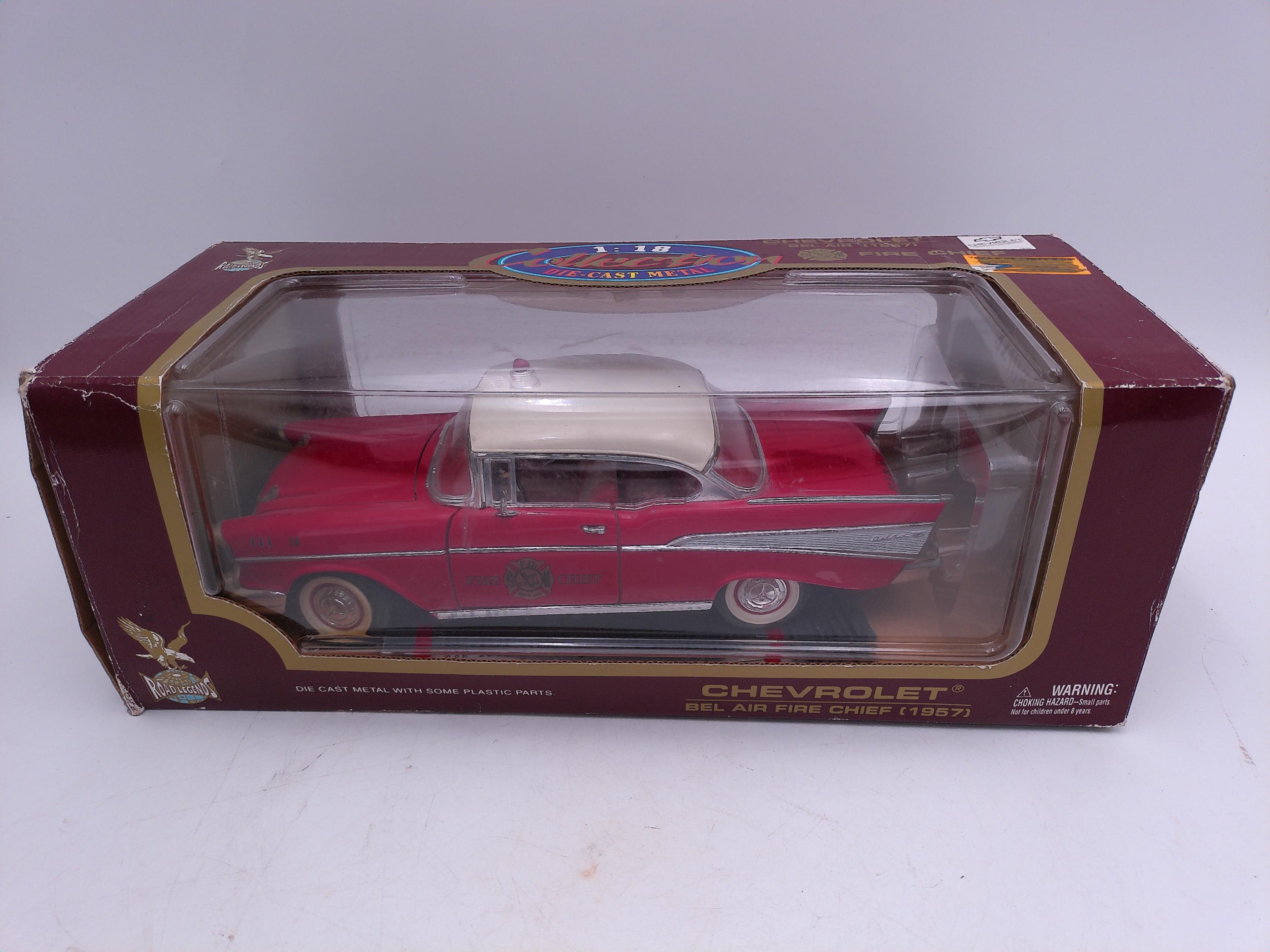 ダイキャスト　グリース　‘57 Chevy Custom 1/18 超レア Road Legends Red 1957 Chevrolet Bel Air Fire Chief Yat Ming 1:18
